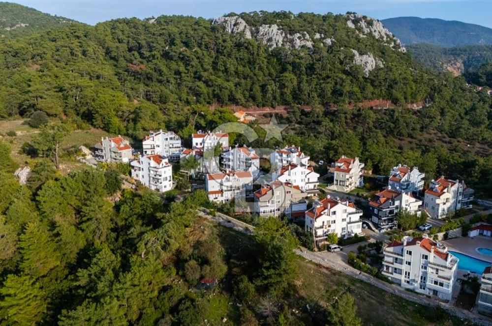 CB MARİNA'DAN ÖRNEKKENT SİTESİNDE FORLEKS VİLLA 