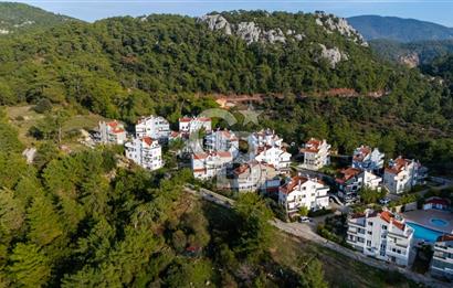 CB MARİNA'DAN ÖRNEKKENT SİTESİNDE FORLEKS VİLLA 