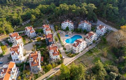 CB MARİNA'DAN ÖRNEKKENT SİTESİNDE FORLEKS VİLLA 