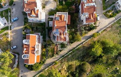 CB MARİNA'DAN ÖRNEKKENT SİTESİNDE FORLEKS VİLLA 