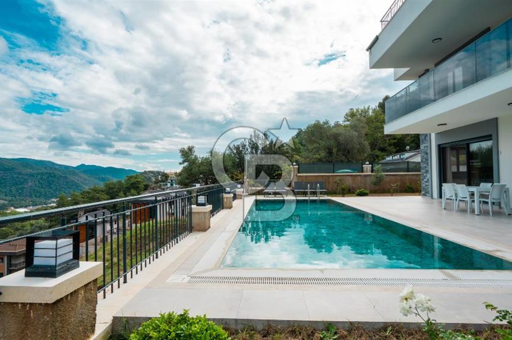 CB MARİNA'DAN 4+1 TRİPLEKS KİRALIK VİLLA