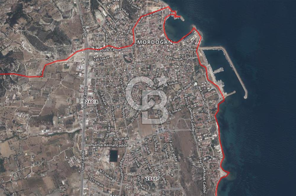 Karaburun Mordoğan Merkez’de Caddeye Yakın Villa Arsası