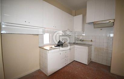 Karşıyaka Kilise Sokağında Satılık 125m2 3+1 Daire
