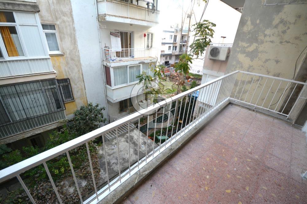 Karşıyaka Kilise Sokağında Satılık 125m2 3+1 Daire