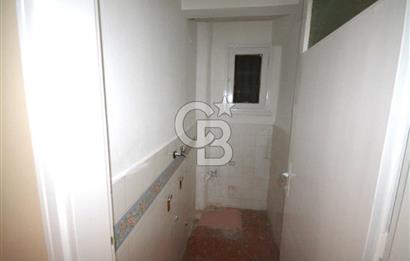 Karşıyaka Kilise Sokağında Satılık 125m2 3+1 Daire