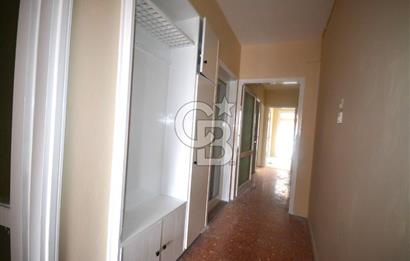 Karşıyaka Kilise Sokağında Satılık 125m2 3+1 Daire