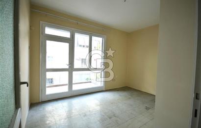 Karşıyaka Kilise Sokağında Satılık 125m2 3+1 Daire