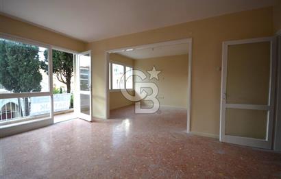 Karşıyaka Kilise Sokağında Satılık 125m2 3+1 Daire