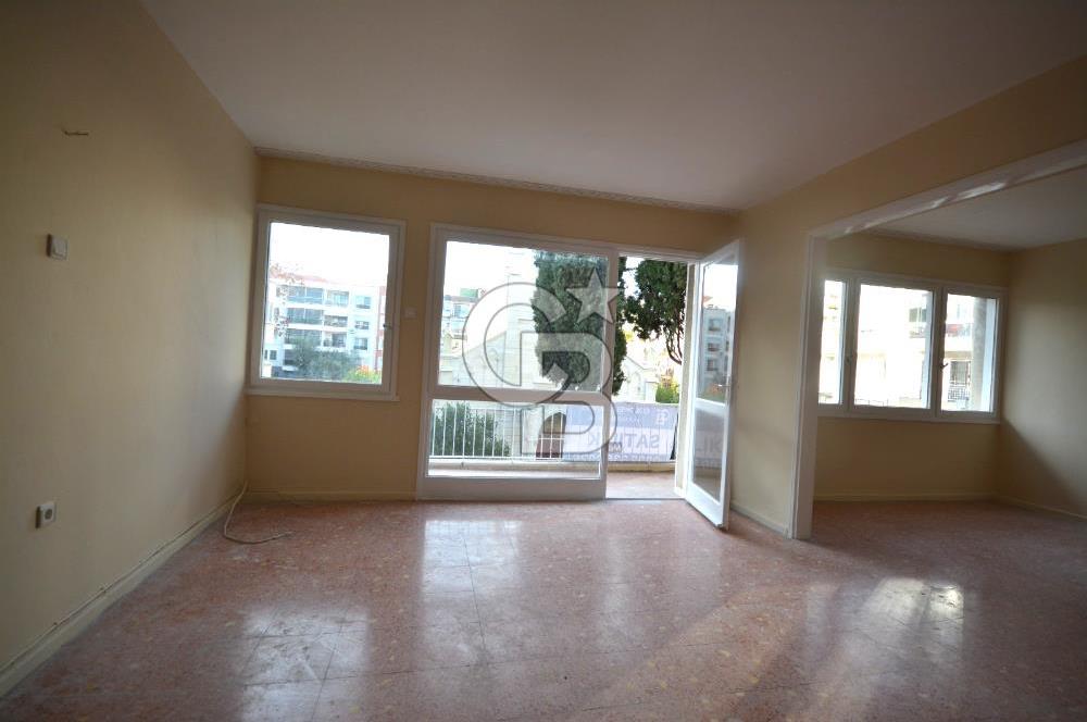 Karşıyaka Kilise Sokağında Satılık 125m2 3+1 Daire