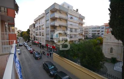 Karşıyaka Kilise Sokağında Satılık 125m2 3+1 Daire