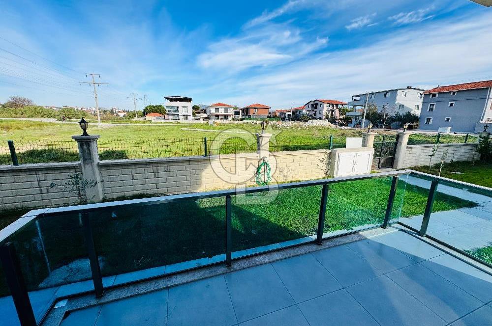 Foça Kazım Dirik Mah. Kiralık Site İçerisinde 1+1 Daire