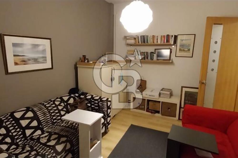 Bağdat Caddesi Feneryolu Kiralık 4+1 Giriş Kat  Hazır Muayenehane /Ofis/ Konut