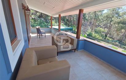 Hisarönü'nde Manzaralı,Ruhsatlı, Müstakil Geniş Aile Villası