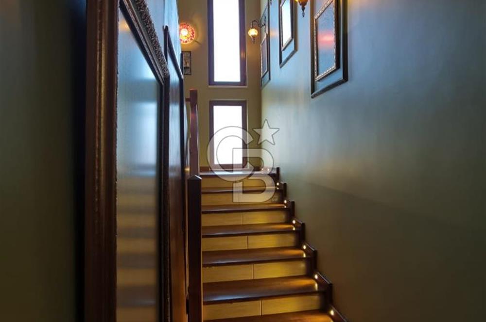 Hisarönü'nde Manzaralı,Ruhsatlı, Müstakil Geniş Aile Villası