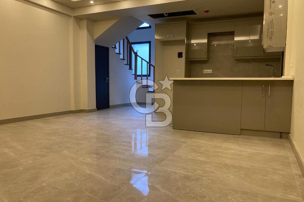 CB SMYRNA'DAN ÇEŞME ILICA'DA MÜSTAKİL HAVUZLU VİLLA