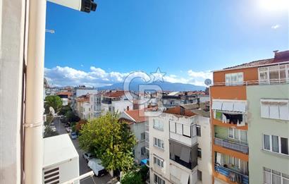 Bornova Merkezde Satılık Kombili Arakat 3+1 Daire