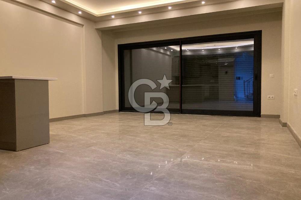 CB SMYRNA'DAN ÇEŞME ILICA'DA MÜSTAKİL HAVUZLU VİLLA