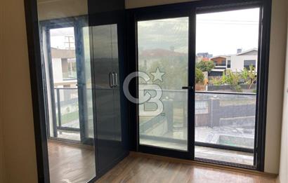 CB SMYRNA'DAN ÇEŞME ILICA'DA MÜSTAKİL HAVUZLU VİLLA