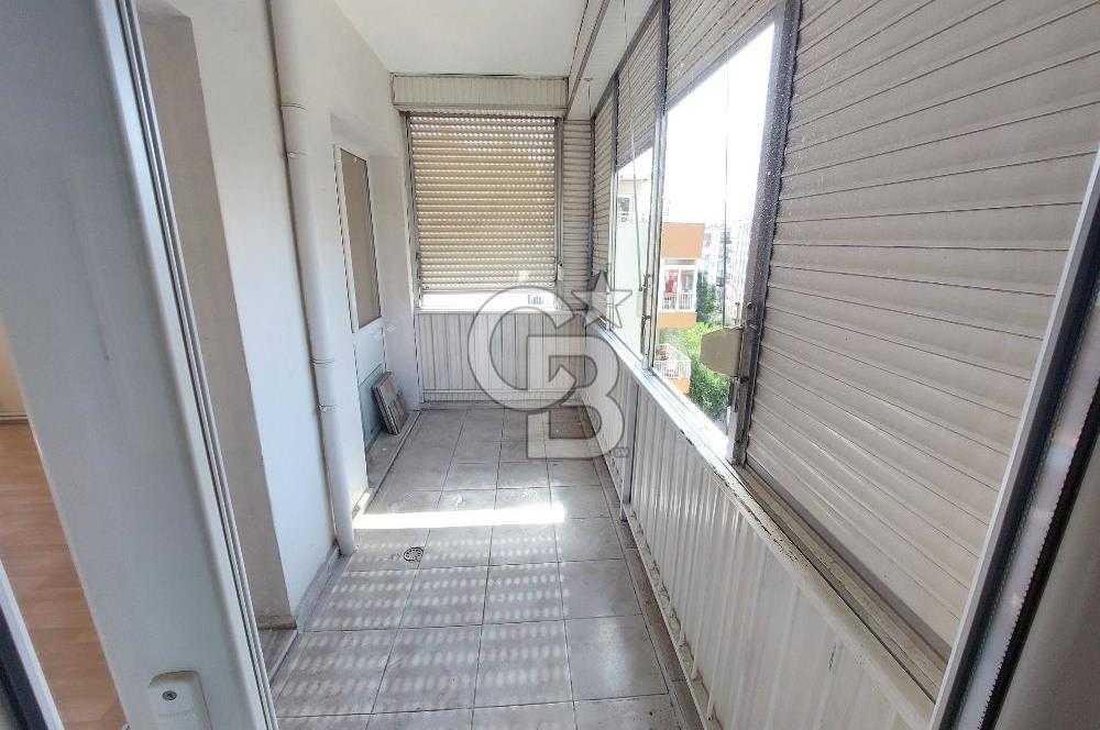 Bornova Merkezde Satılık Kombili Arakat 3+1 Daire