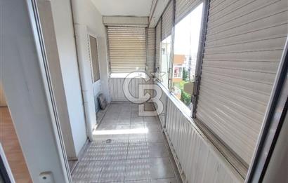 Bornova Merkezde Satılık Kombili Arakat 3+1 Daire