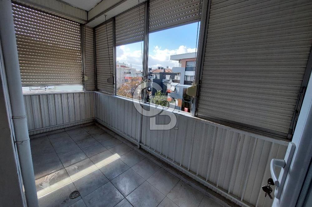 Bornova Merkezde Satılık Kombili Arakat 3+1 Daire