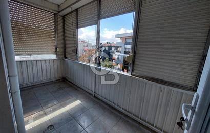 Bornova Merkezde Satılık Kombili Arakat 3+1 Daire