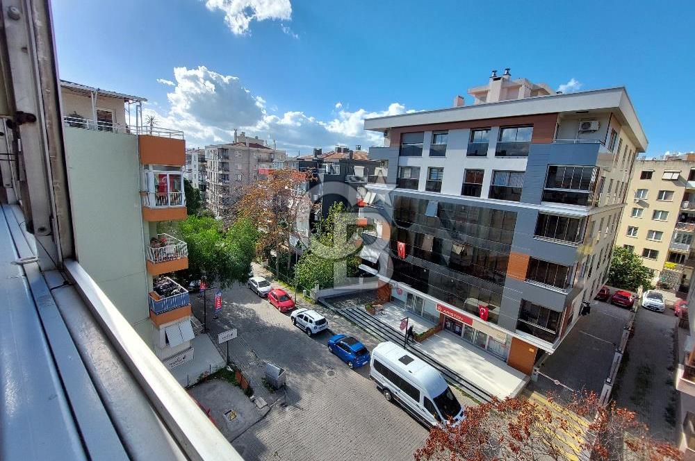 Bornova Merkezde Satılık Kombili Arakat 3+1 Daire