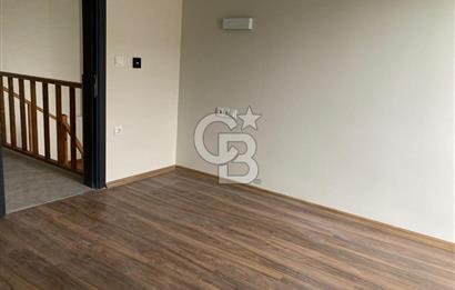 CB SMYRNA'DAN ÇEŞME ILICA'DA MÜSTAKİL HAVUZLU VİLLA