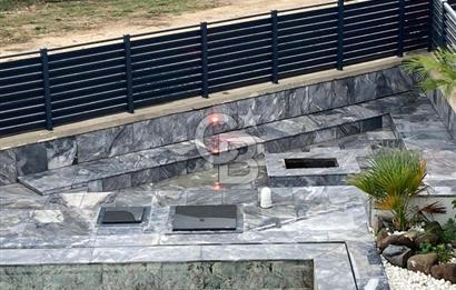 CB SMYRNA'DAN ÇEŞME ILICA'DA MÜSTAKİL HAVUZLU VİLLA