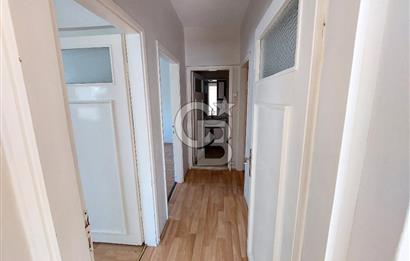 Bornova Merkezde Satılık Kombili Arakat 3+1 Daire