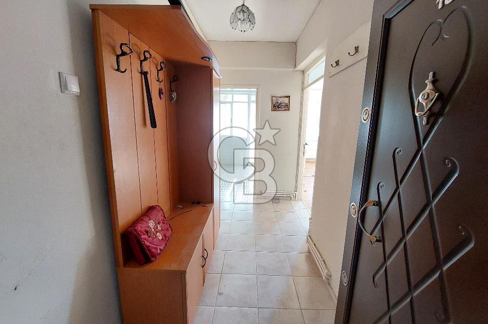 Bornova Merkezde Satılık Kombili Arakat 3+1 Daire