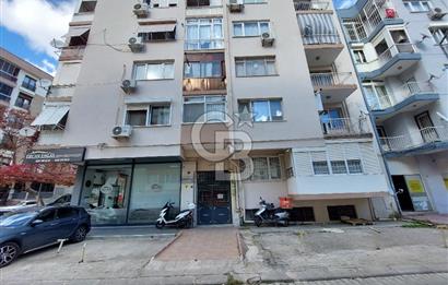 Bornova Merkezde Satılık Kombili Arakat 3+1 Daire