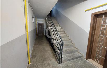 Bornova Merkezde Satılık Kombili Arakat 3+1 Daire