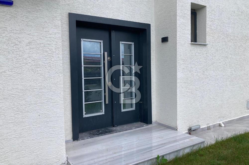 CB SMYRNA'DAN ÇEŞME ILICA'DA MÜSTAKİL HAVUZLU VİLLA