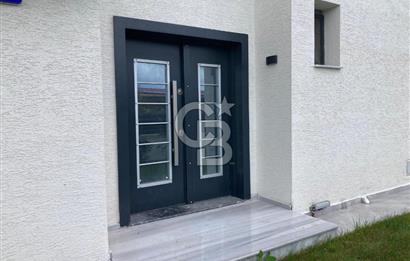 CB SMYRNA'DAN ÇEŞME ILICA'DA MÜSTAKİL HAVUZLU VİLLA