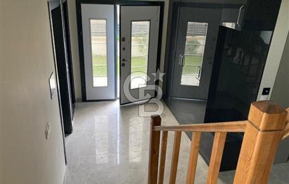 CB SMYRNA'DAN ÇEŞME ILICA'DA MÜSTAKİL HAVUZLU VİLLA