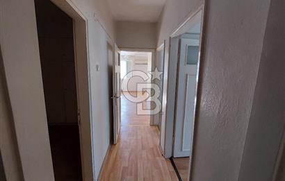 Bornova Merkezde Satılık Kombili Arakat 3+1 Daire