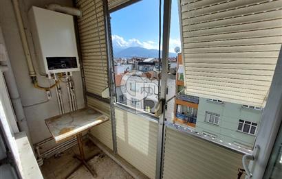 Bornova Merkezde Satılık Kombili Arakat 3+1 Daire