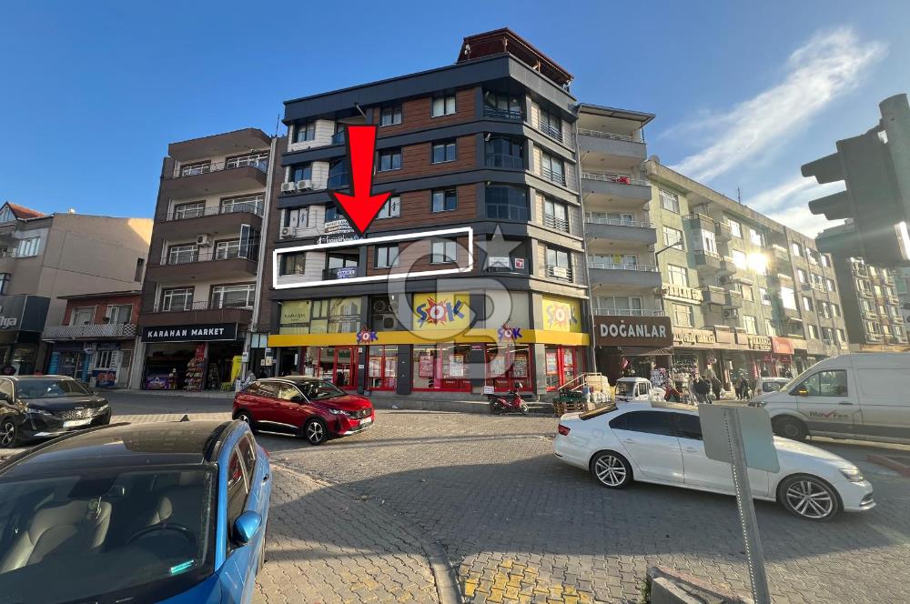 ÇANAKKALE LAPSEKİ ÇARŞI'DA OTOYOL CEPHELİ KİRALIK 2+1 DAİRE