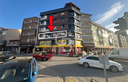 ÇANAKKALE LAPSEKİ ÇARŞI'DA OTOYOL CEPHELİ KİRALIK 2+1 DAİRE