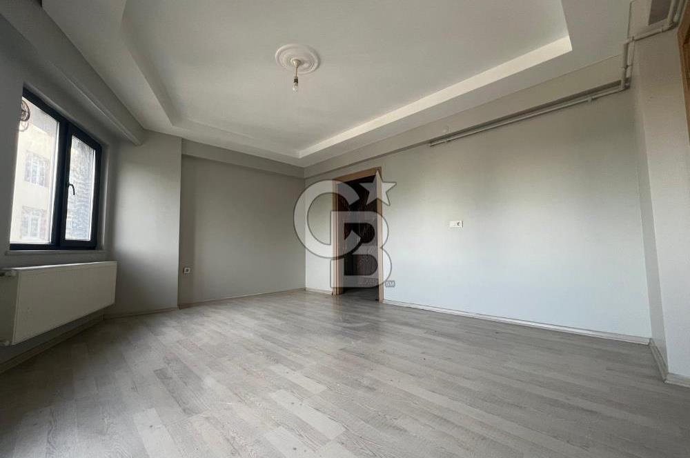 ÇANAKKALE LAPSEKİ ÇARŞI'DA OTOYOL CEPHELİ KİRALIK 2+1 DAİRE