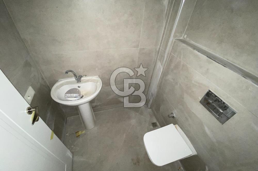 ZEYTİNLİ'NİN EN İŞLEK YOLU ÜZERİNDE YENİ BİNADA 131 M2 DÜKKAN