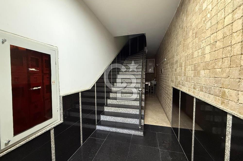 İzmir Kemeraltı'nda Kiracılı Satılık İş Hanı