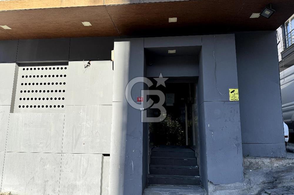 Kağıthane Çeliktepe'de Ana Cadde Üzerinde Kiralık Bina
