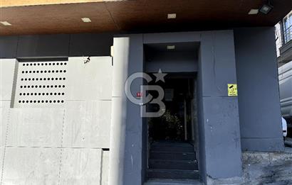 Kağıthane Çeliktepe'de Ana Cadde Üzerinde Kiralık Bina
