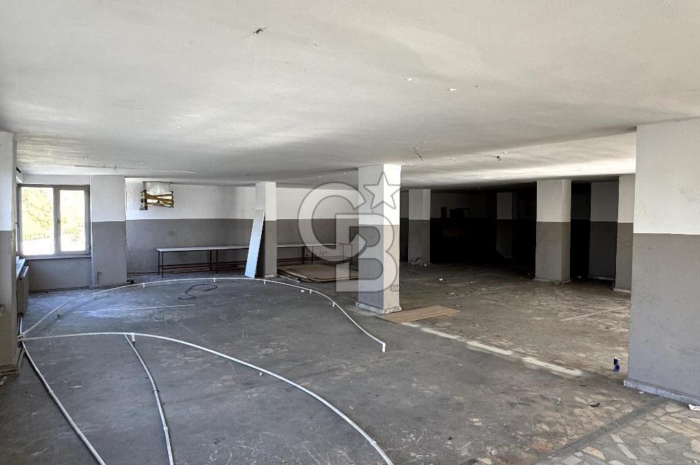 Kağıthane Çeliktepe'de Ana Cadde Üzerinde Kiralık Bina
