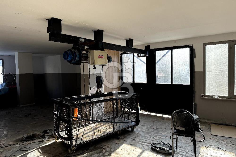Kağıthane Çeliktepe'de Ana Cadde Üzerinde Kiralık Bina