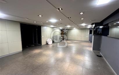 Kağıthane Çeliktepe'de Ana Cadde Üzerinde Kiralık Bina