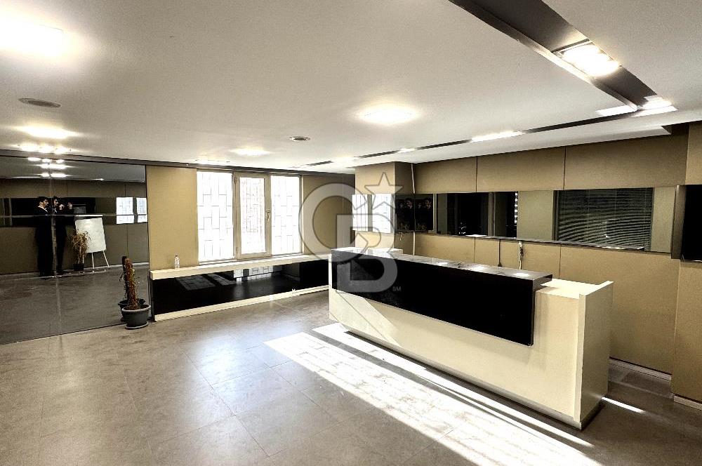 Kağıthane Çeliktepe'de Ana Cadde Üzerinde Kiralık Bina