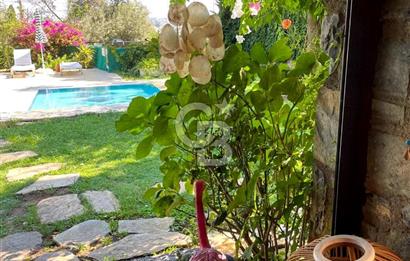 YALIKAVAK GERİŞ 2+1 FIRSAT BAHÇE KATI DENİZE 300MT MARİNAYA 1KM